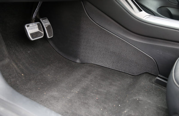 Model 3 Keskikonsolin sivujensuoja
