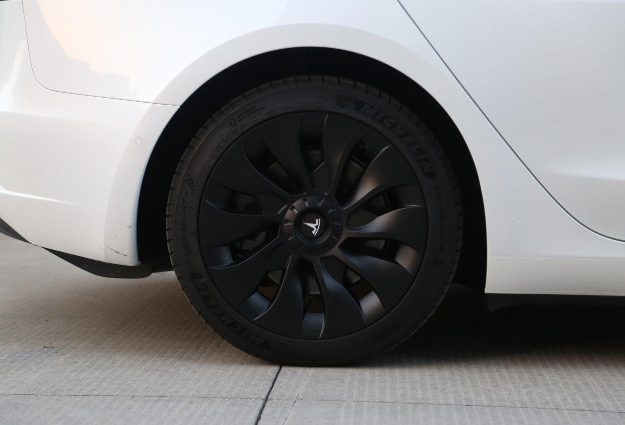 Tesla Model 3 - 18″ Staubschutzkappen für Aero-Felgen