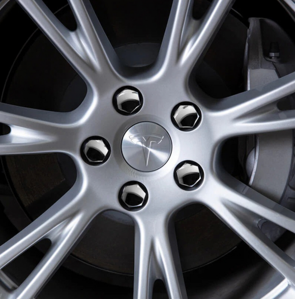 Tesla keskikupit vanteisiin