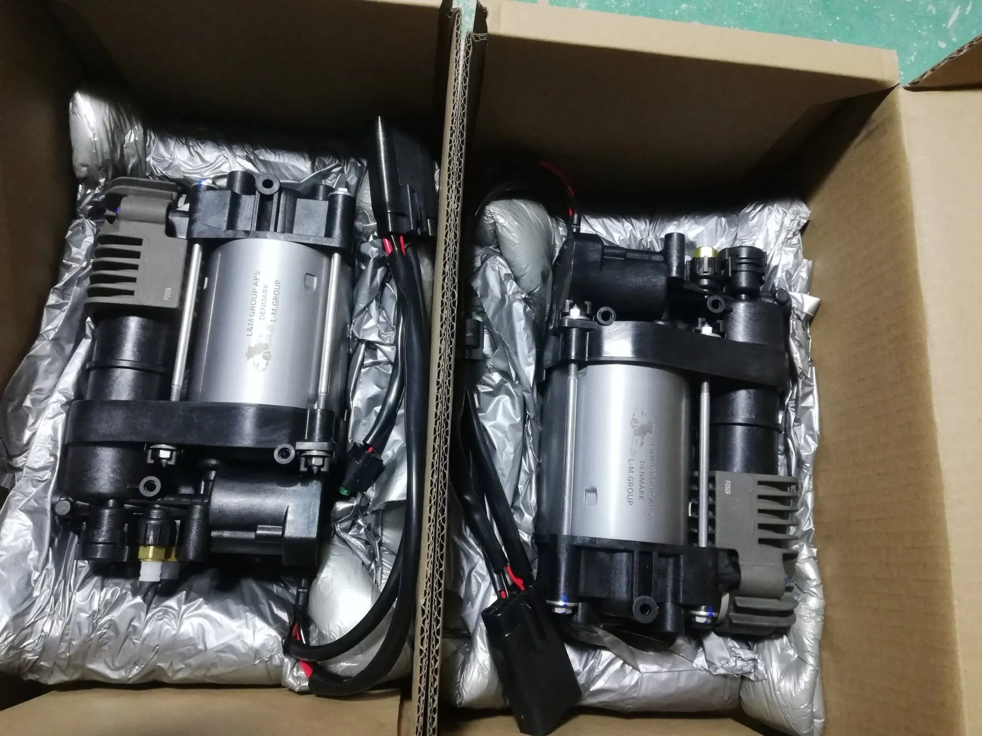 Tesla Model S (2012–2016) Ilmajousituksen kompressori