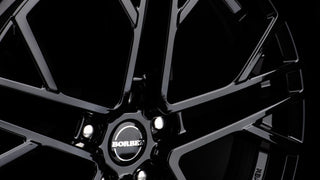 BORBET XV black glossy – valmistajan mallikuva. Vanteen tarkat mitat ja pulttijako tuotetiedoissa. Kuva: BORBET.